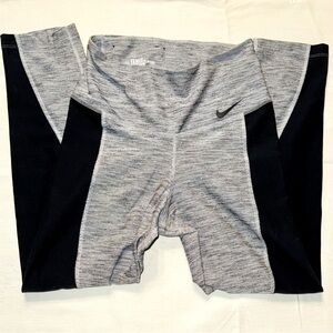 Nike Women's Athletic Leggings
Size XS
Activewear